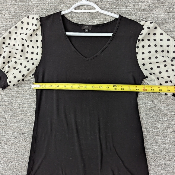 🎈Storm Women's (Size Medium) Black V-Neck Top With Polka Dot Puff Sleeves - Picture 9 of 12